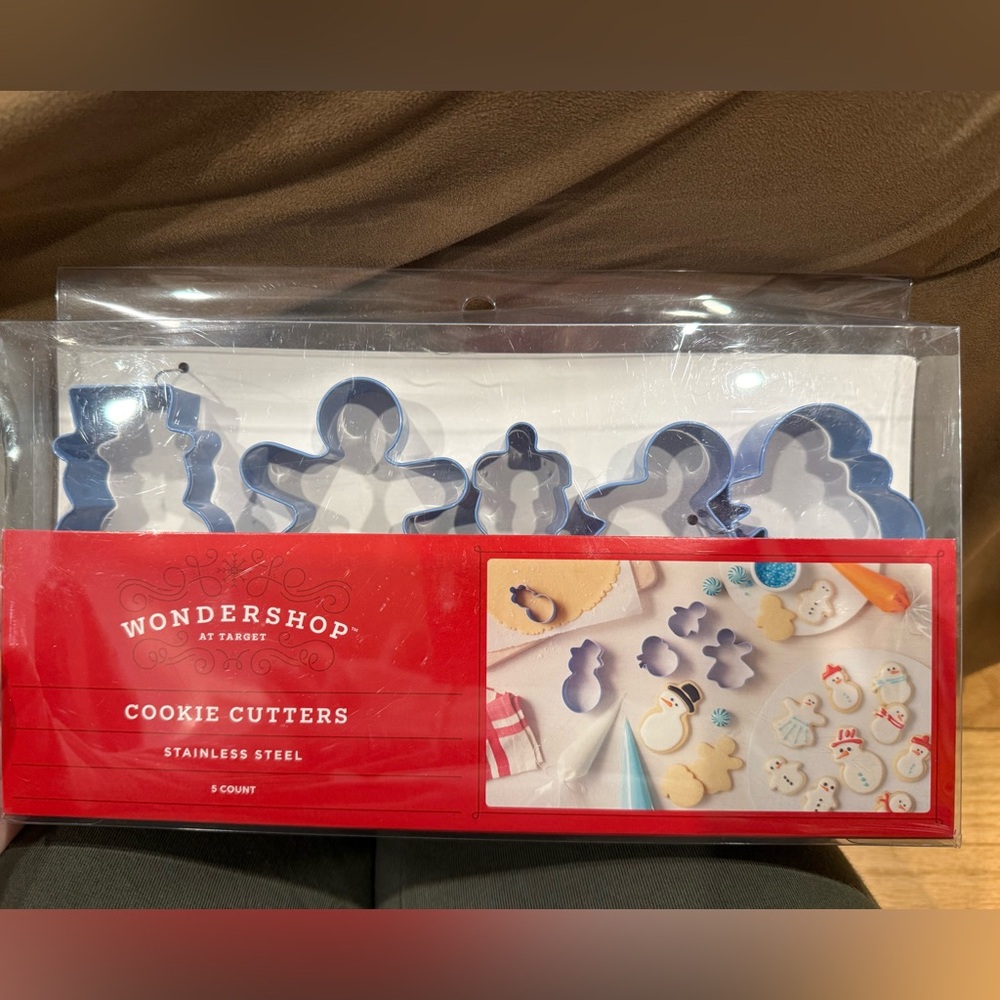 Cookie cutters NIB